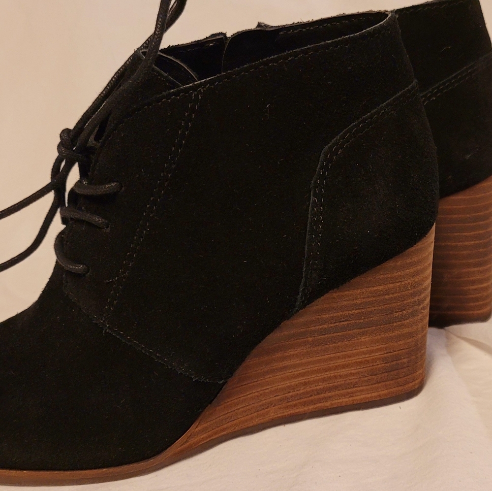Lucky Brand Wedge Suede Bootie 6.5